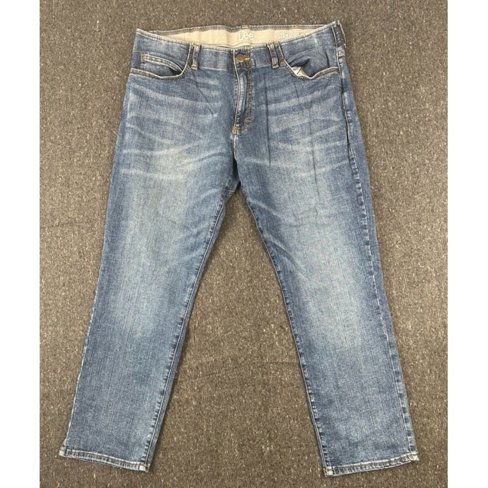 Lee Straight Taper Leg Jeans medium wash Mens SIze 38 x 29